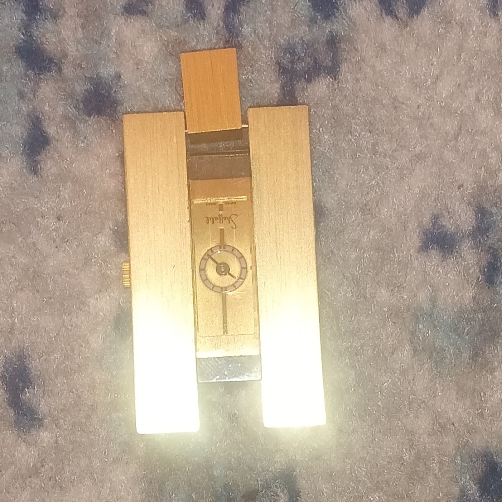 Retro Sicura Clock Pendant